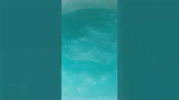 Морская соль для ванны с маслом и шиммером.