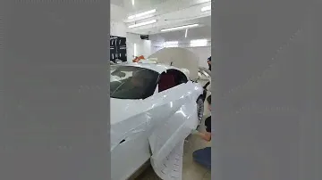 Полная оклейка BMW Z4 в белый перламутр
