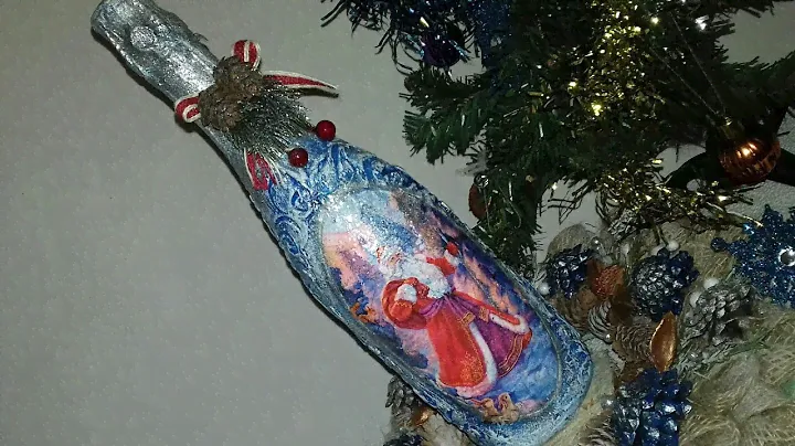 Новогодний декор бутылки шампанского.